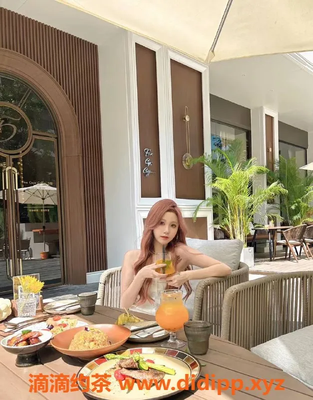 深圳楼凤-深圳福田幼宁，165cm娇媚嫩妹，1600起服务