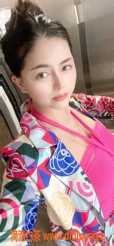 广州楼凤-天河江小白，爆乳妹子，600元约玩