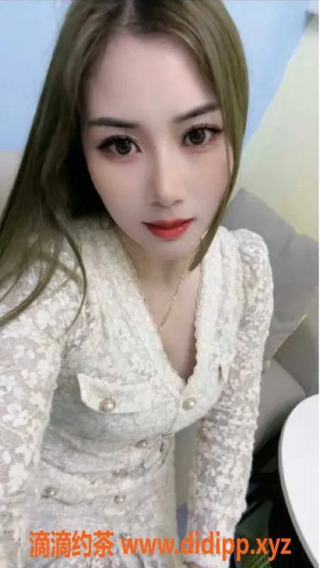 广州楼凤-白云琳琳，人妻魅力，4小时仅400元