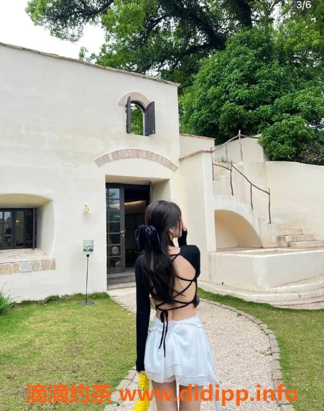 杭州spa会所-上城区清纯美女165，身材诱人双飞体验