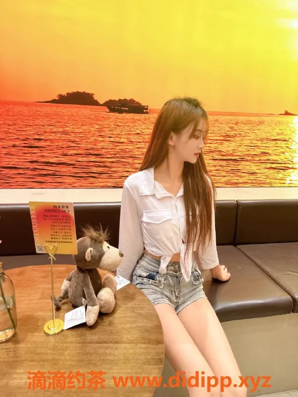 深圳楼凤-南山冉冉18岁嫩妹，168cm 45kg千元档服务