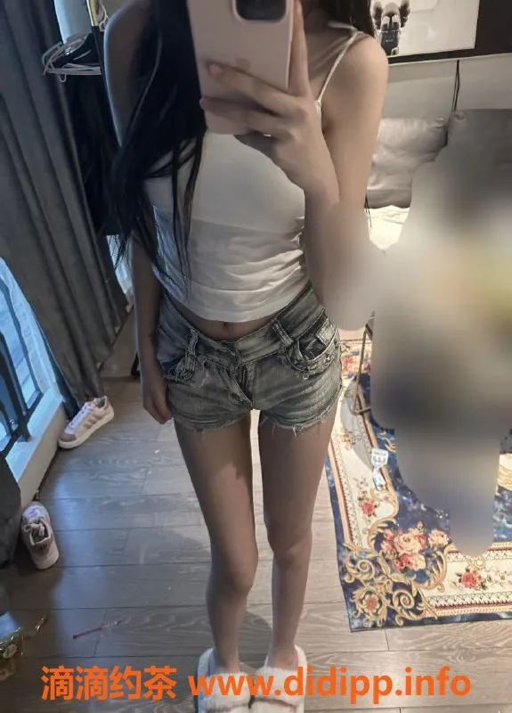 成都楼凤资源信息,成都嫩妹圆圆，身高168，服务诱惑，只需500元