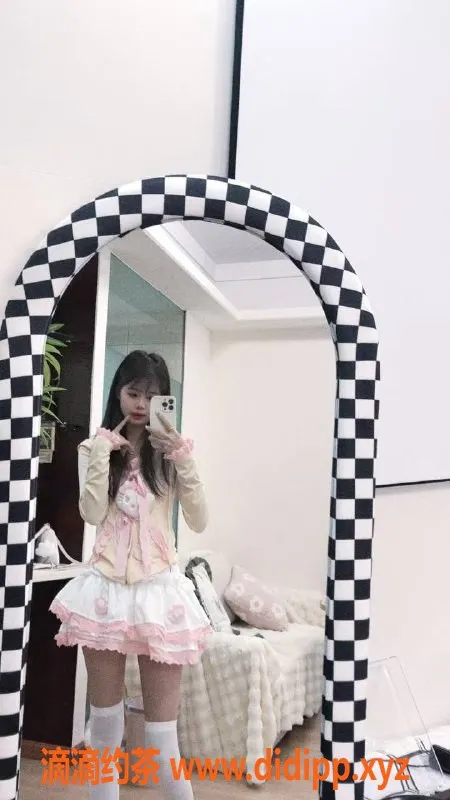 广州楼凤-天河嫩妹泡沫，水费600p等你来体验