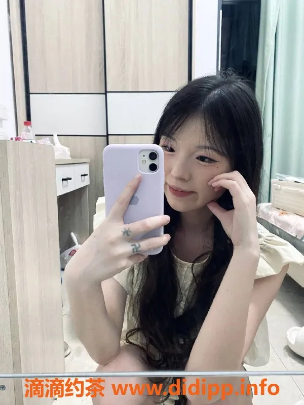 广州楼凤-天河嫩妹小艺，600元约会服务