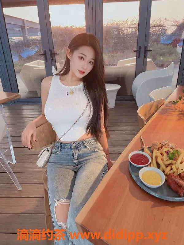 杭州上门服务-上城区高颜值兼职主播姗姗，身高165，25岁，服务多样