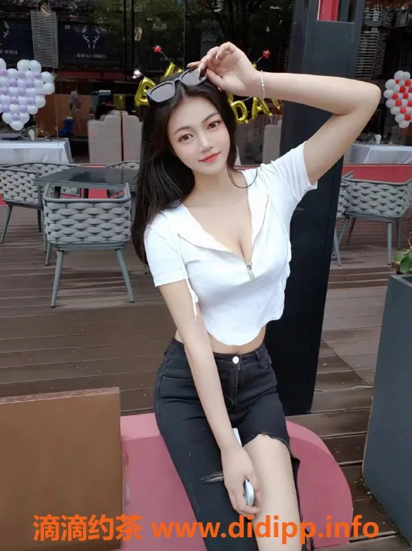 深圳楼凤资源信息,南山大橙子，170cm高身材比例，消费900P起