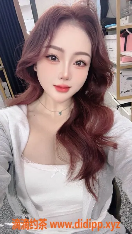 北京楼凤-双井小灵子，前凸后翘的纯欲女友