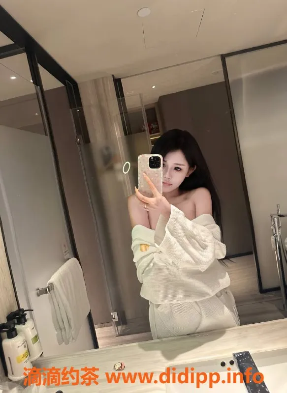 深圳楼凤-深圳南山Vicky，165C，44kg，千五档服务