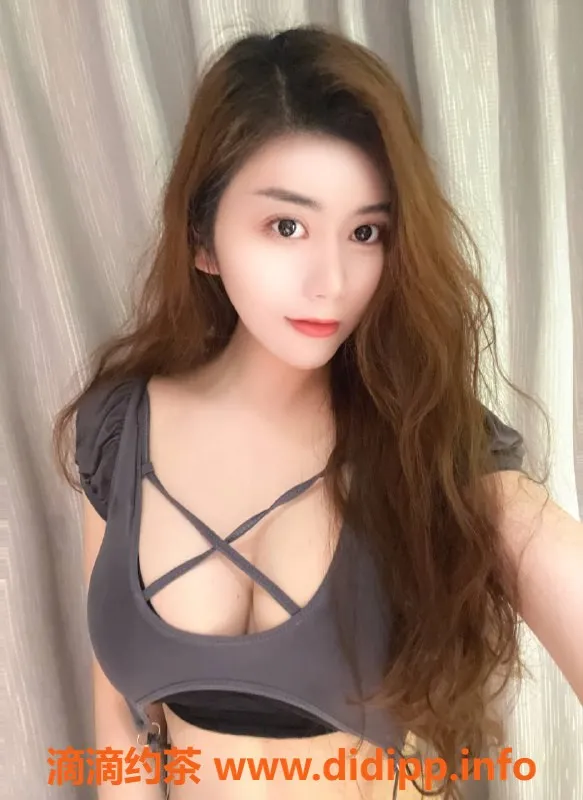 上海楼凤-浦东叶柒：颜值高胸D，170cm长腿靓妹