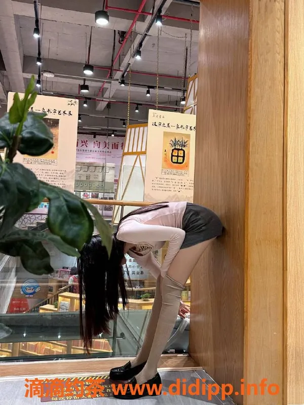 杭州上门服务-上城区香秀，24岁165cm，气质优雅可上门服务