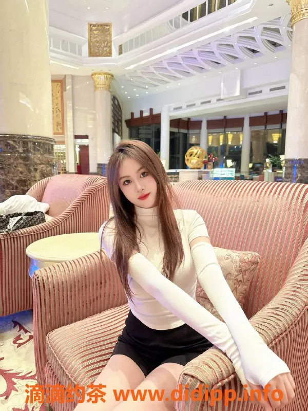 深圳楼凤-龙华CC，千元以上+陪浴服务，超享受体验