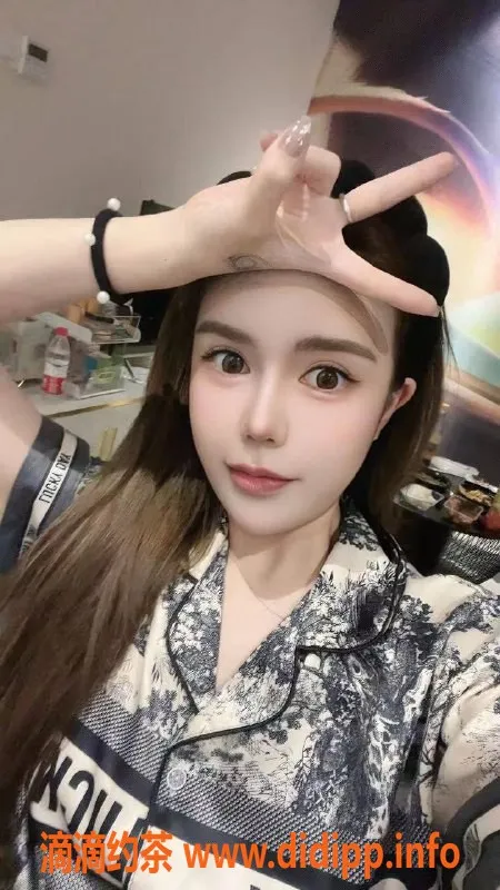 杭州楼凤-上城区娜美：168cm中俄混血，限时特惠体验