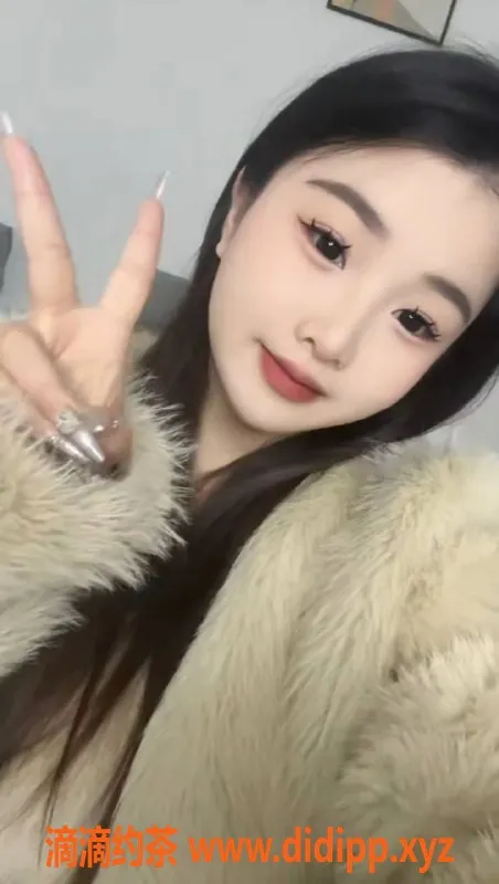 广州楼凤-天河嫩妹晗晗，素颜服务仅需600