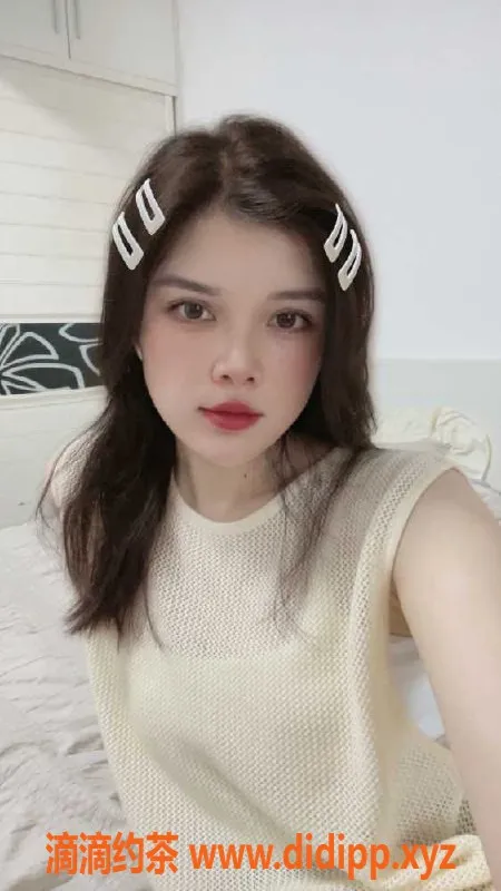 广州楼凤-白云小语23岁，身高165cm，46kg激情服务