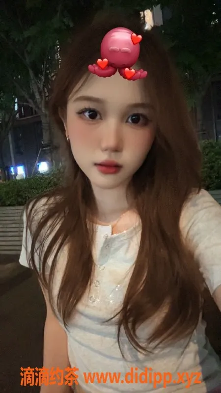 杭州楼凤-拱墅区19岁嫩妹白小酥，微乳清新可爱，1200元服务！