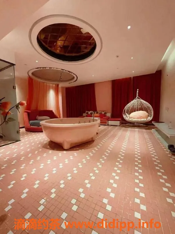 深圳spa会所-珠海25-30岁半裸口爆会所，环境优美，服务多样