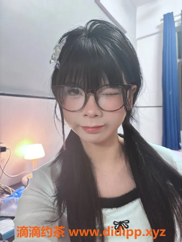 深圳楼凤-深圳小表妹，166cm，48kg，800元起