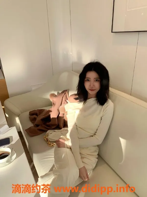 杭州上门服务-上城区高颜值女M，173身高，2000起，野外调教