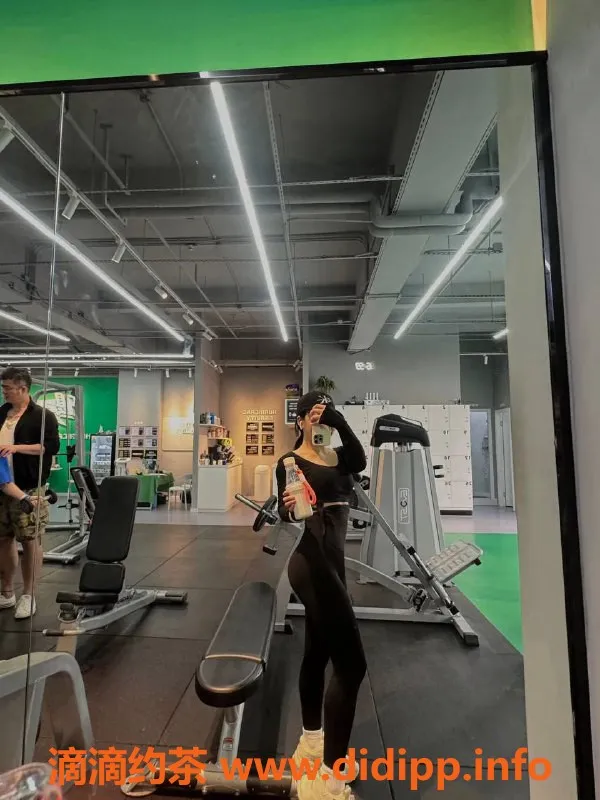 深圳楼凤资源信息,龙华健身小姐姐日儿，千元以上服务