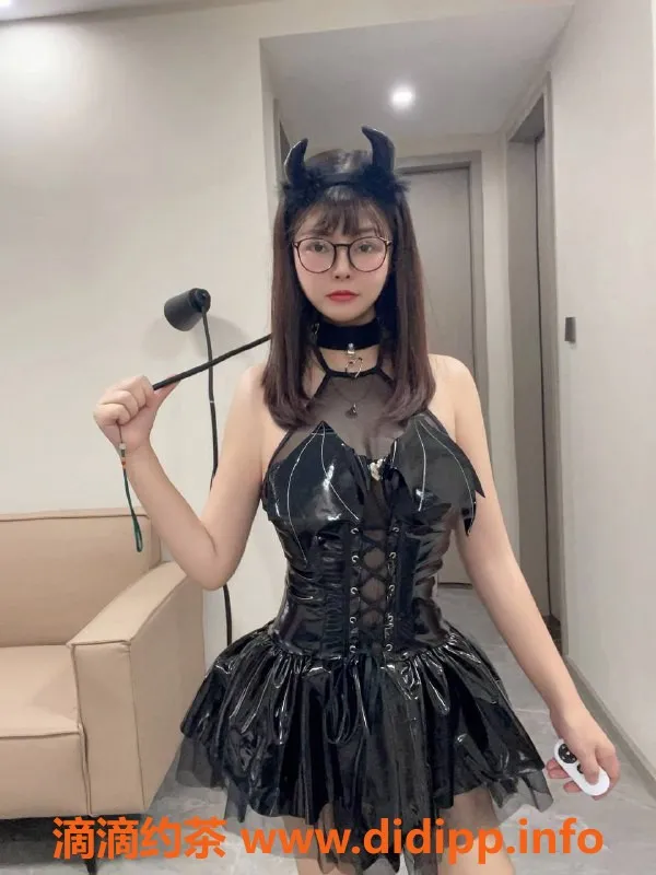 杭州spa会所-拱墅区奶糖24岁，800元体验69互舔足交