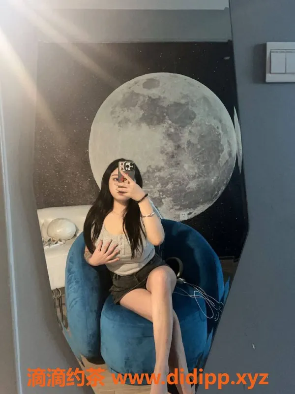 深圳楼凤-龙岗颜颜，千元以上，鸳鸯浴等多项服务