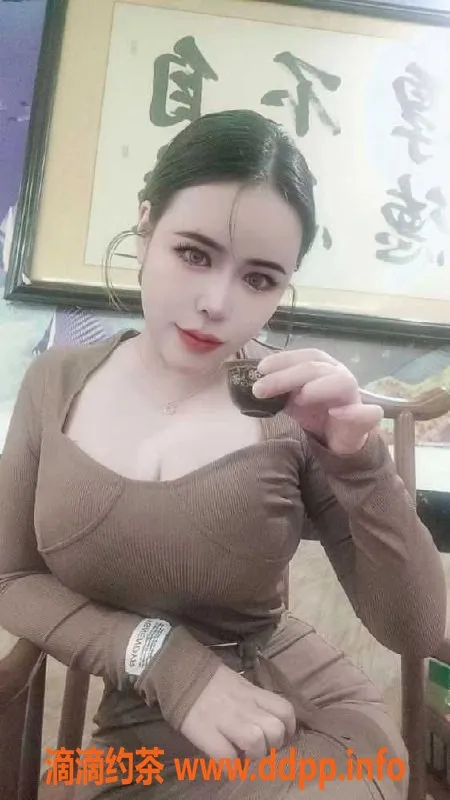 深圳楼凤资源信息,龙华大波骚女小琪，23岁165cm，胸围38D