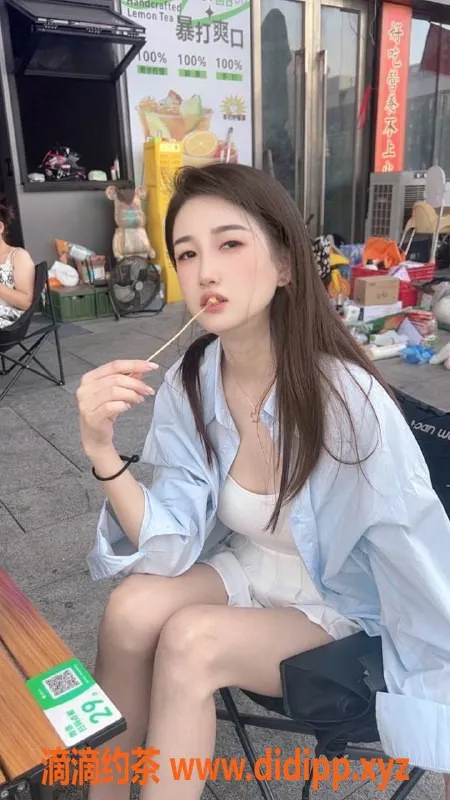 广州楼凤-荔湾御姐楚楚，800元可约，视频验证保证