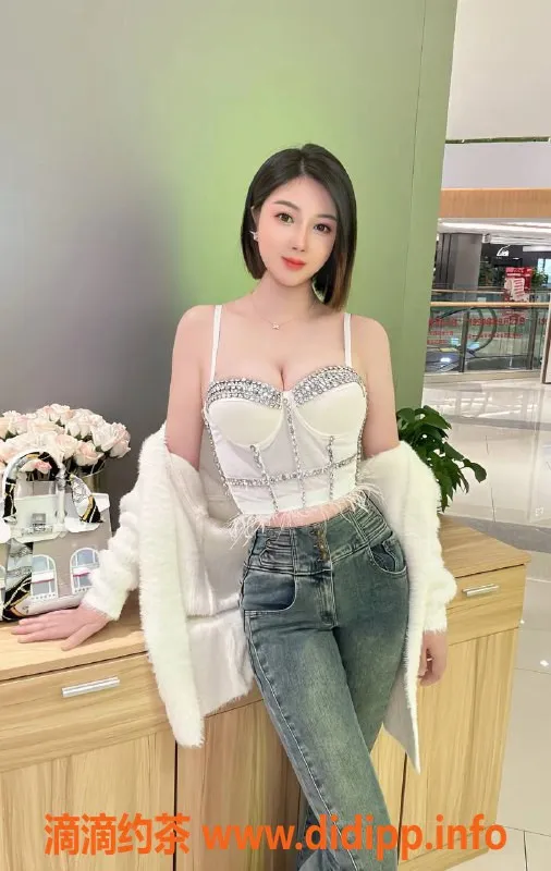 郑州楼凤资源信息,东区26岁橙子，敢玩敢嗨的38E美女服务