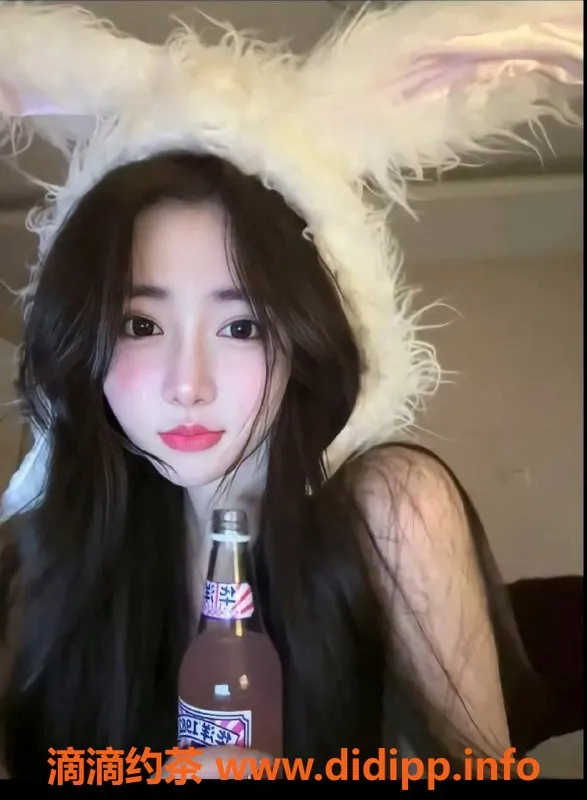 深圳楼凤资源信息,龙华依依，身高158cm，价格1300p，C罩杯