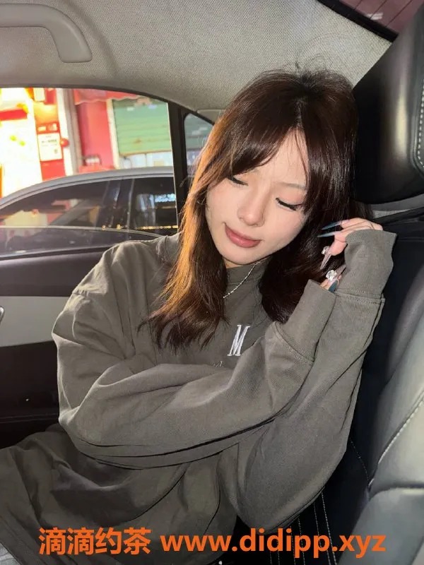 广州楼凤-白云嫩妹怡儿，价格600，视频验证哦！