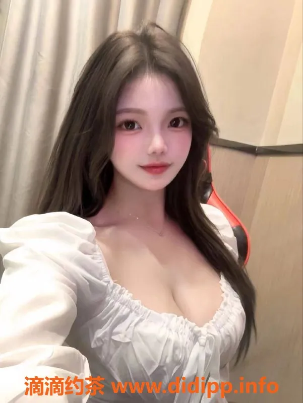 广州楼凤-白云嫩妹玖玖，8P夜课，超级大胸等你体验