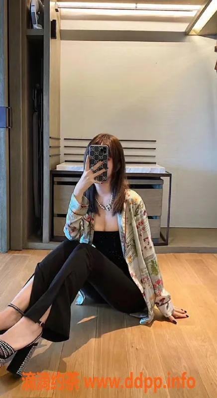 杭州上门服务-绵绵你的健身女友，163cm D罩杯，狠专情