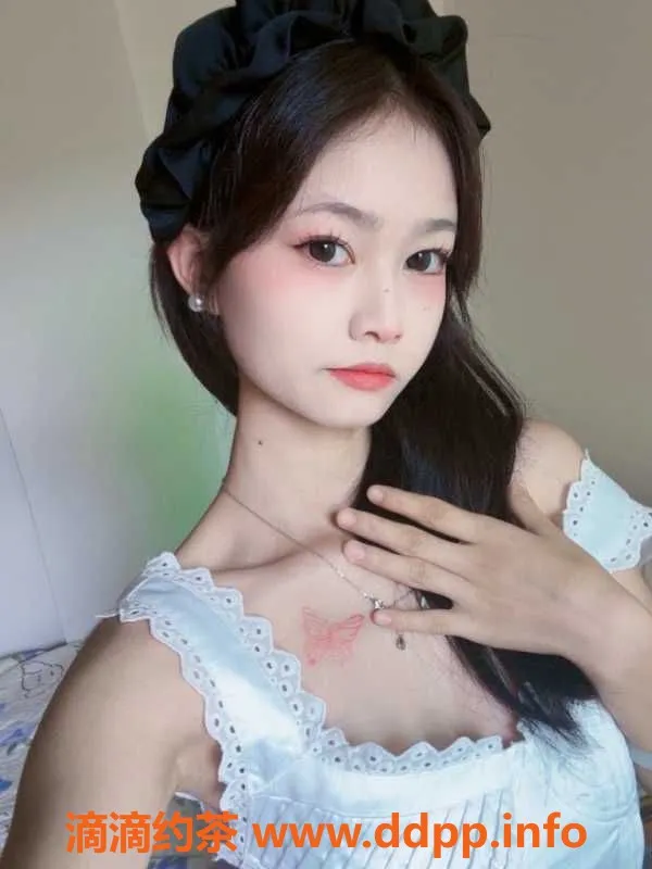 广州楼凤-白云小樱 19岁 36D 情趣诱惑服务