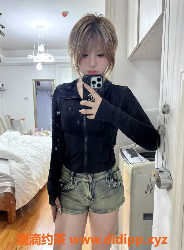 长沙楼凤资源信息,天心区嘉嘉，165高98重，18岁C罩杯陪浴服务