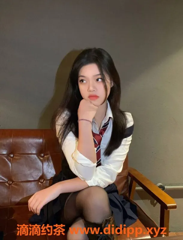 成都楼凤资源信息,成都嫩妹冰冰，162cm匀称身材，600元超值体验