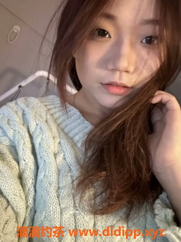 成都楼凤-成都哆哆，18岁匀称妹儿，500元体验服务