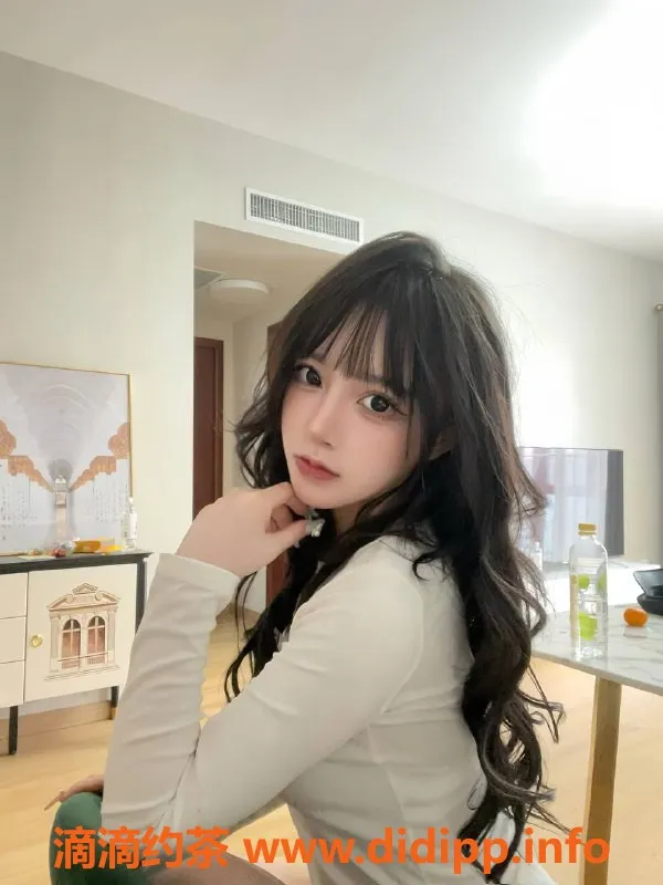 北京楼凤-百子湾嫩妹小洁酱，内衣批发20z起