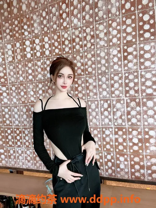 深圳楼凤-蜜儿，24岁165cm，南山千元档双飞服务