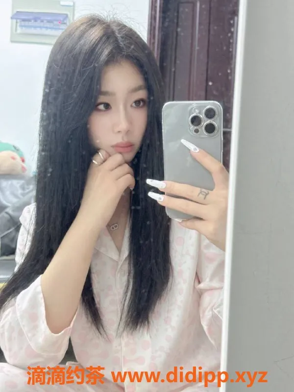 广州楼凤-天河辰辰，600元课费，轻松享受服务