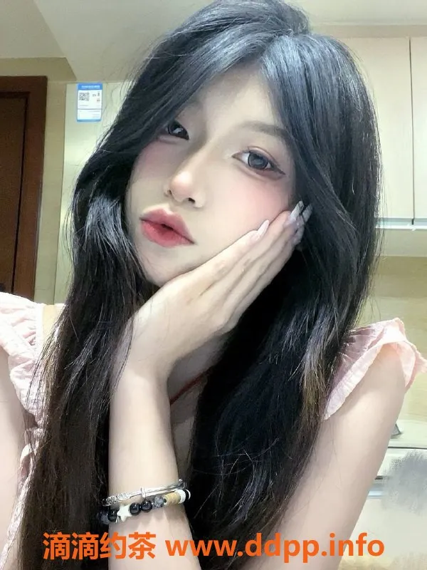 深圳楼凤-福田婉婉：900元体验舌吻与69调情