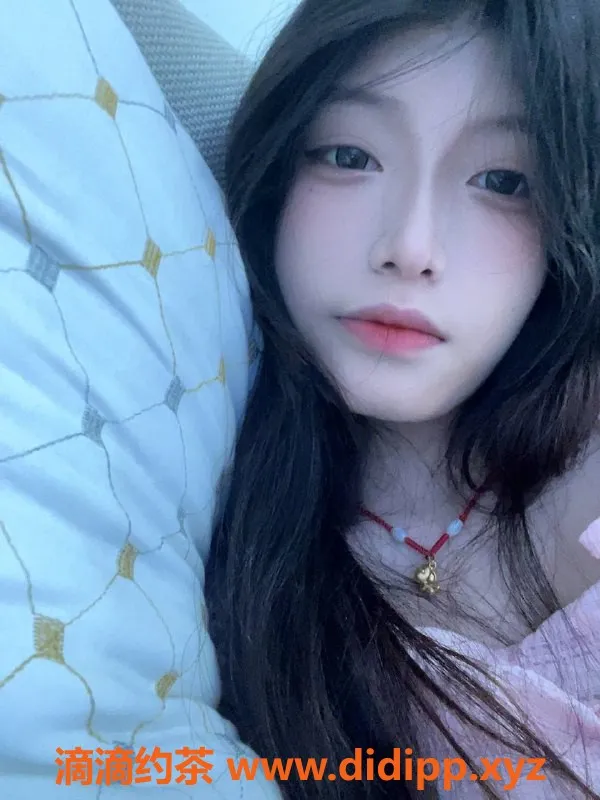 深圳楼凤-福田婉婉：900元体验舌吻与69调情