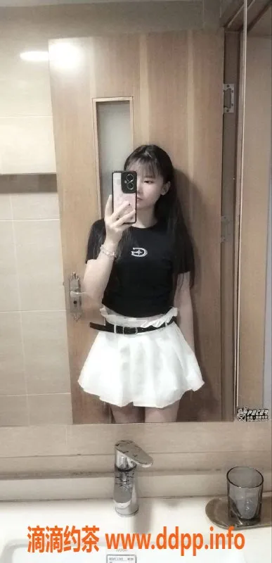 深圳楼凤-福田可心，800元起，制服丝袜服务！