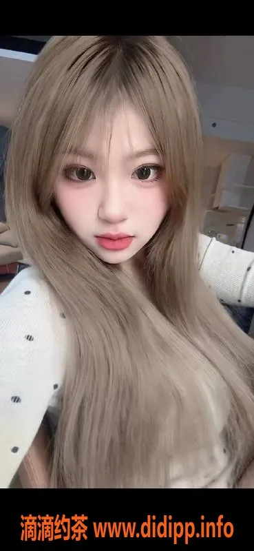 广州楼凤-白云嫩妹嘉嘉，身材火辣，课费7P！