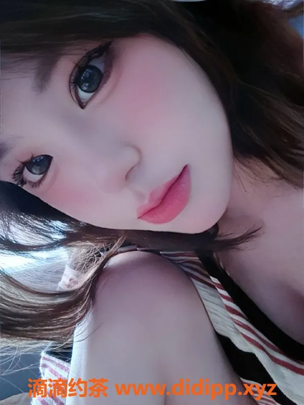 广州楼凤资源信息,白云嫩妹嘉嘉，身材火辣，课费7P！