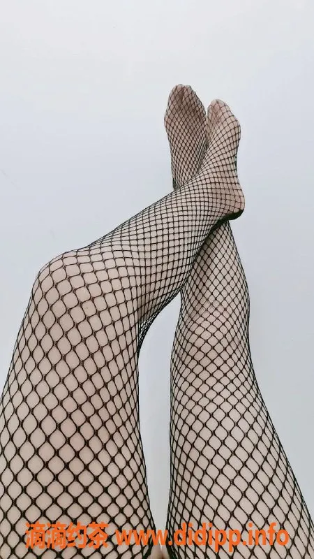 昆明楼凤-官渡区二迷糊，600元/次，黑丝御姐等你体验