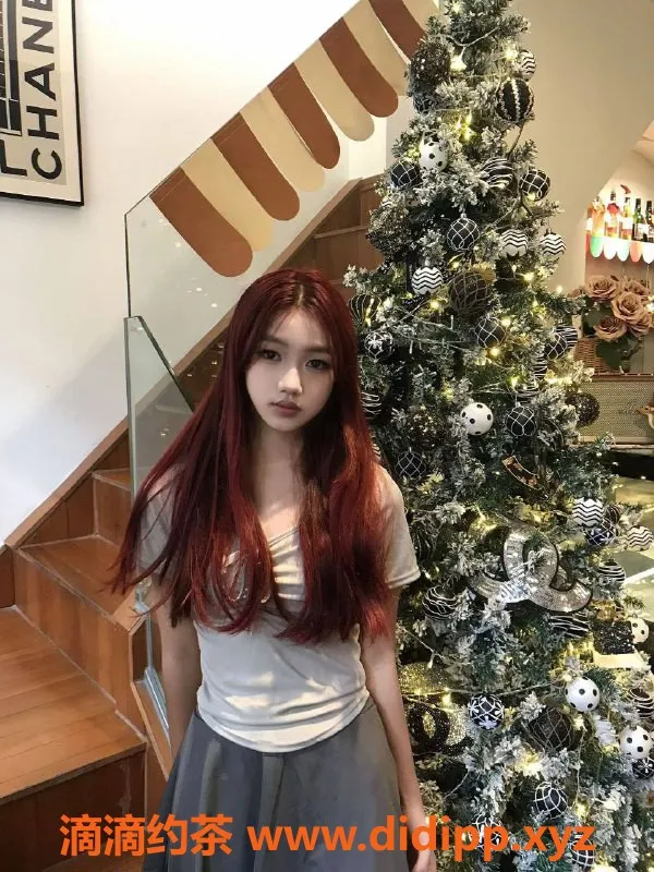 广州楼凤-天河嫩妹小初，700元带你体验不同