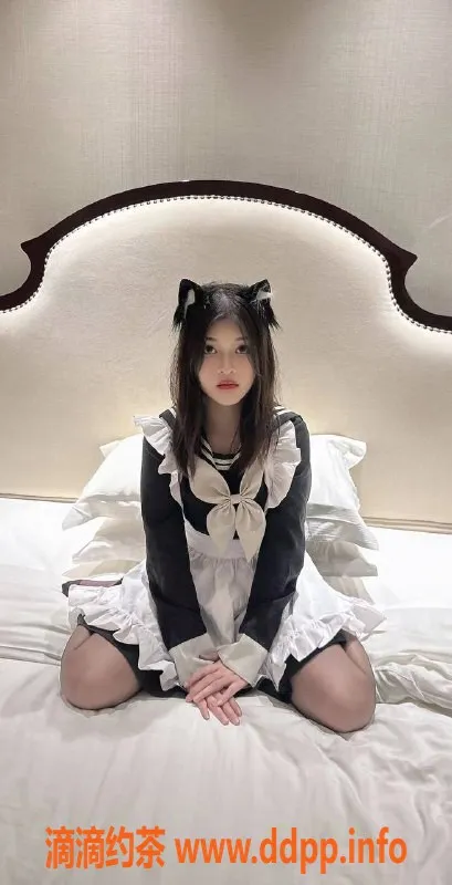 广州楼凤资源信息,天河小瑶，700元制服情趣服务等你体验！