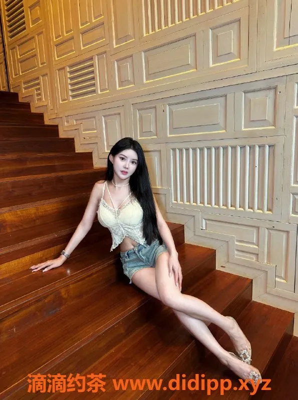 广州楼凤资源信息,天河御姐半夏，10P服务，大长腿大胸诱惑