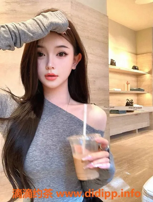 深圳楼凤-南山芊芊，1200元口爆制服服务，值得一试！