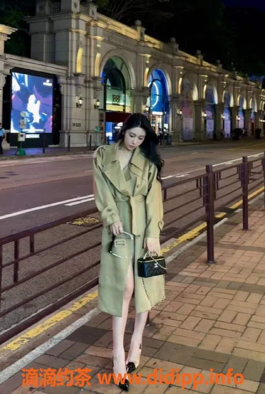 深圳楼凤-南山Ab，2500元口爆舌吻服务体验